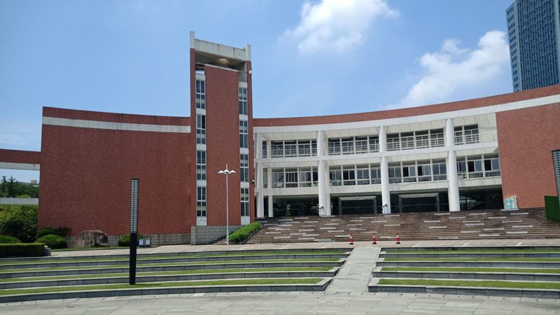 三极管检测技巧揭秘：新手快速入门必备**